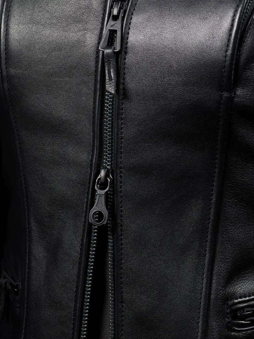 Revolver Black